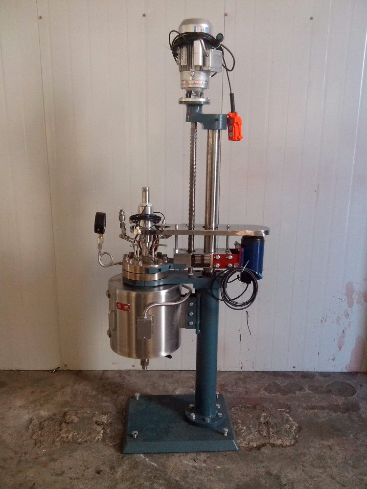 TFCF系列--電動升降釜蓋、開啟式電加熱爐3